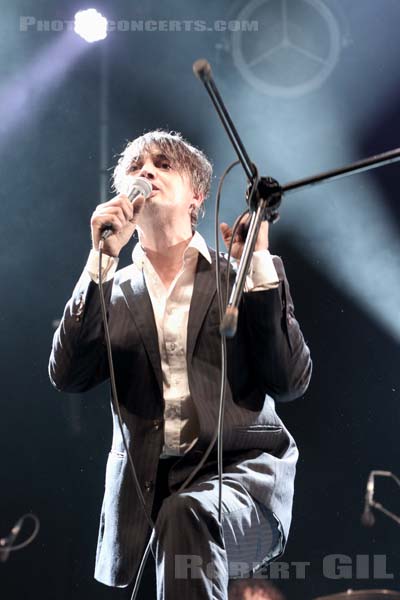 PETER DOHERTY - 2017-05-04 - PARIS - Place de la Republique - Peter Doherty